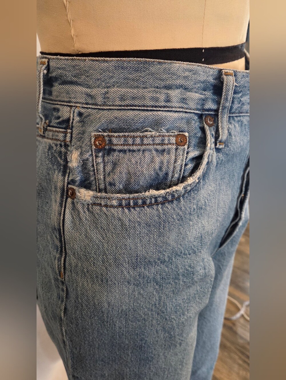 Agolde Classic High-Rise Straight Leg Women’s Jeans - Light Blue - Picture 2 of 15